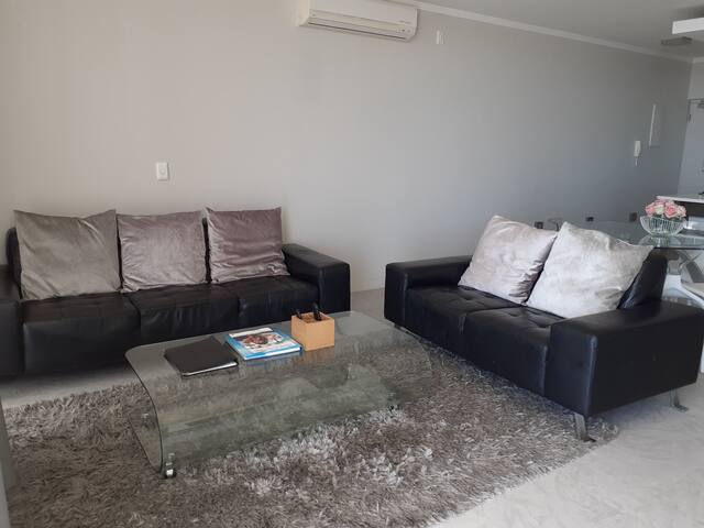 Two bedroom Apartment with full Ocean views gallery image 2