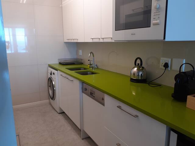 Two bedroom Apartment with full Ocean views gallery image 4