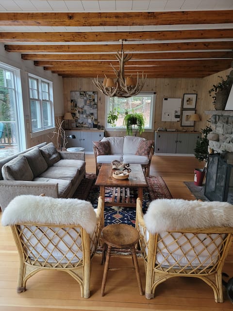 Popular Airbnb listing: The Hideaway (Former LP Club Cottage) in Lake Placid