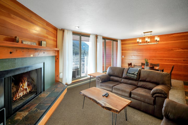 Curated Penthouse Ski Resort Rentals Keystone Gallery View