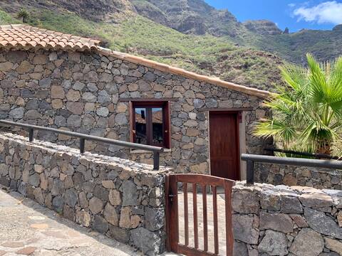 Casa Guergue by V.V Canary Ocean Homes