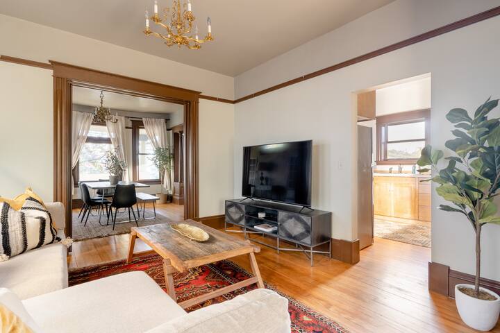 Remodeled 4BR | Historic Home + Studio Combo gallery image 5