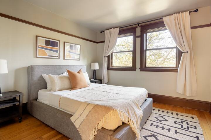 Historic Charm • Modern Comfort • Spacious • 3BR gallery image 3