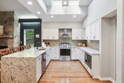 •Summer FUN•5 Suites•SUPERHost•Berkeley Springs