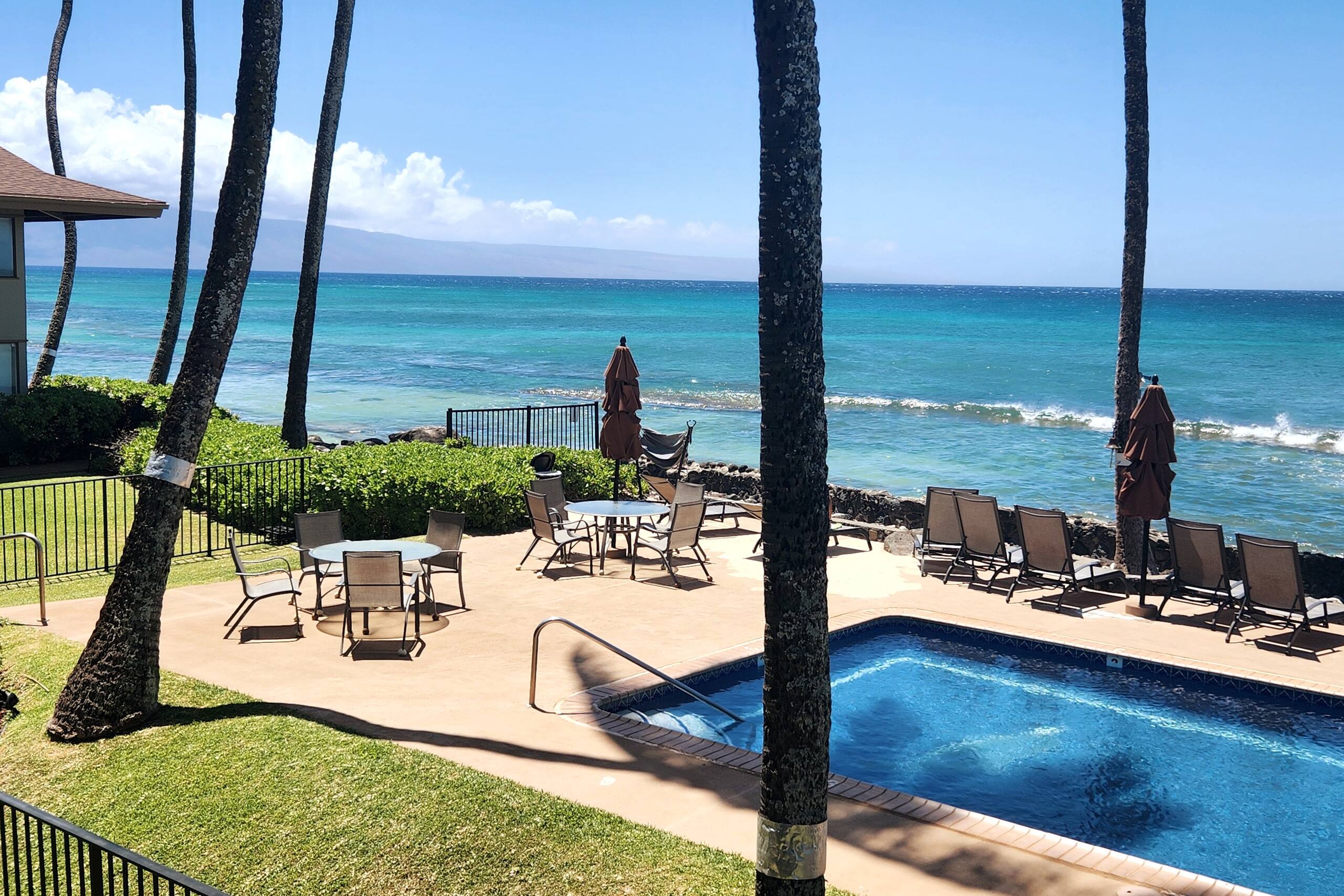 Condo in Lahaina · ★4.68 · 1 bedroom · 1 bed · 1 private bath - Image 31