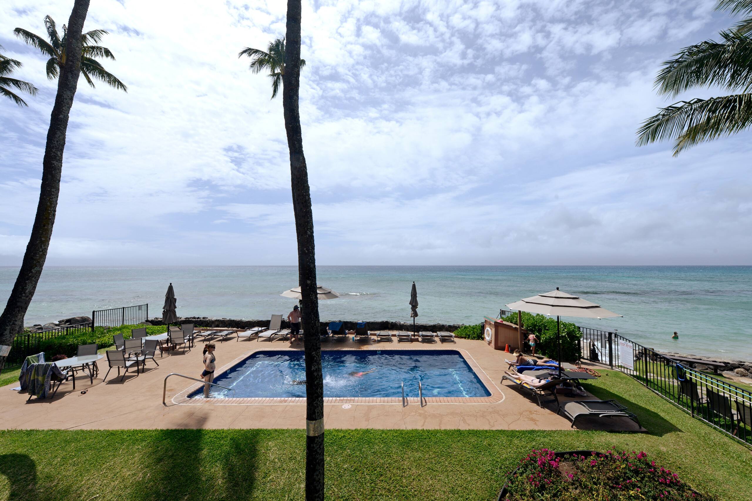 Condo in Lahaina · ★4.68 · 1 bedroom · 1 bed · 1 private bath - Image 28