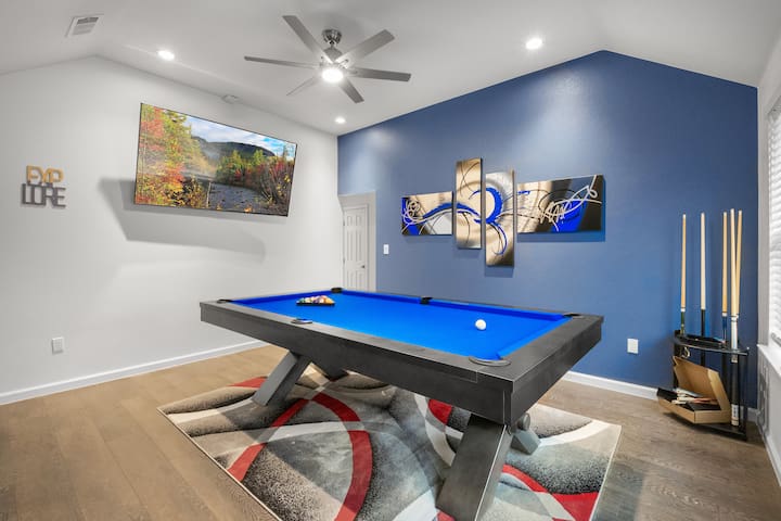 Gorgeous 4 Bedroom Near Uptown/Downtown/Deep Ellum