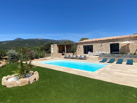 Villa with infinity views, private pool