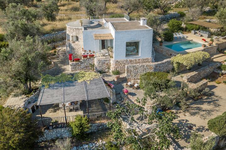 Trullo La Contessina, with pool and sea view gallery image 2