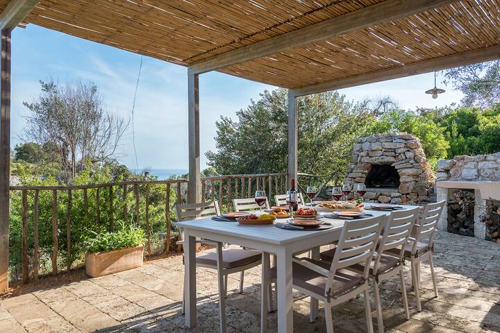 Trullo La Contessina, with pool and sea view gallery image 4