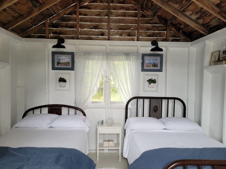 Charming Converted Original Wood Granary - Saskatchewan