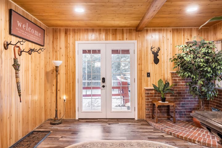Rocky Mountain Retreat - Evergreen, CO