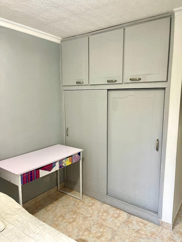 Cuarto segundario - Armario