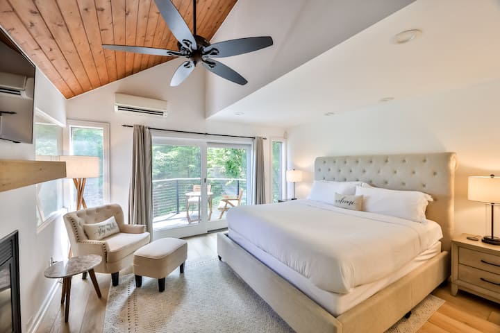 2nd Floor Master Bedroom