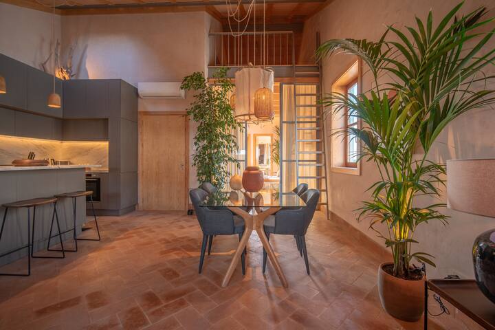 Eco Penthouse in downtown with rooftop & parking gallery image 2