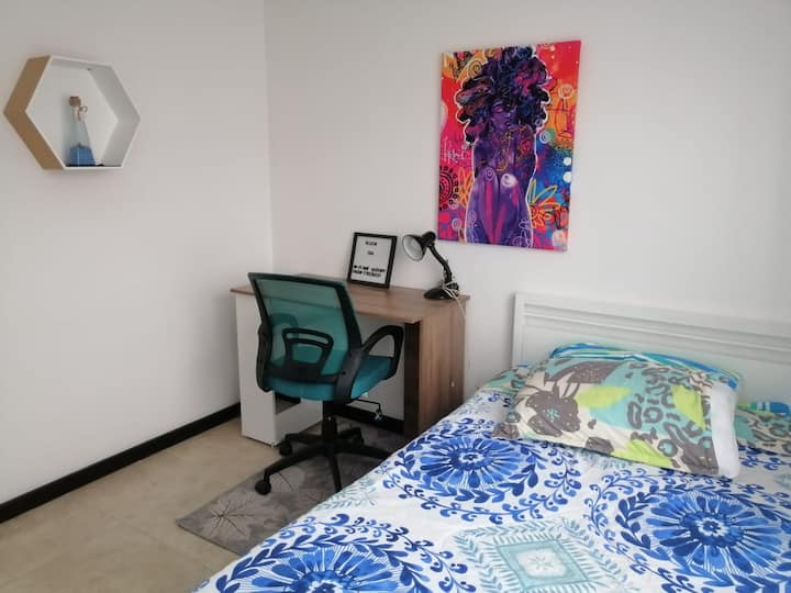 房间3-.双人床1.20