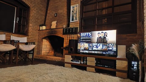 Top performing Airbnb: HOUSE: Swimming pool, Barbecue, Fireplace and View in Piracaia