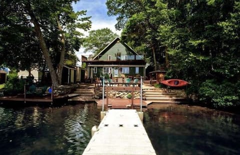 🌅A Sunrise Lake Retreat for Couples or Families🌅