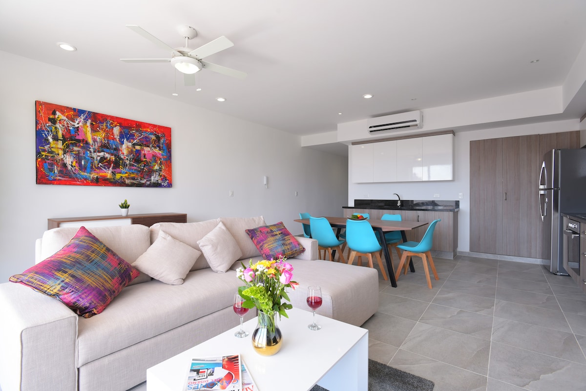 Top Airbnb: Spacious Apt.Pool, Wifi 200 MG 1 Blk form 5th Ave. in Gonzalo Guerrero