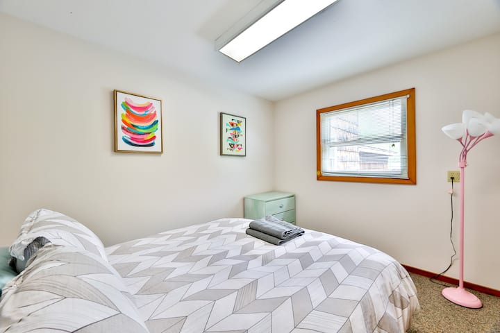 Another image of downstair bedroom.