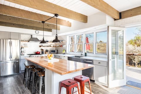 Top Airbnb: Renovated Montauk Home in Montauk