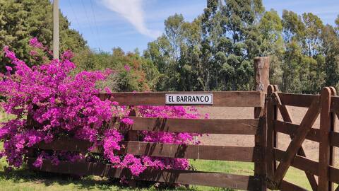 CASA DE CAMPO EL Cranco with a way down to the beach