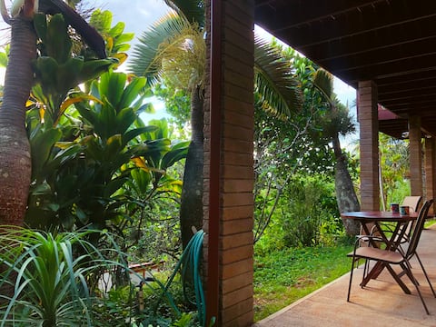 Private Tropical Garden Suite, Permitted by Kaua‘i