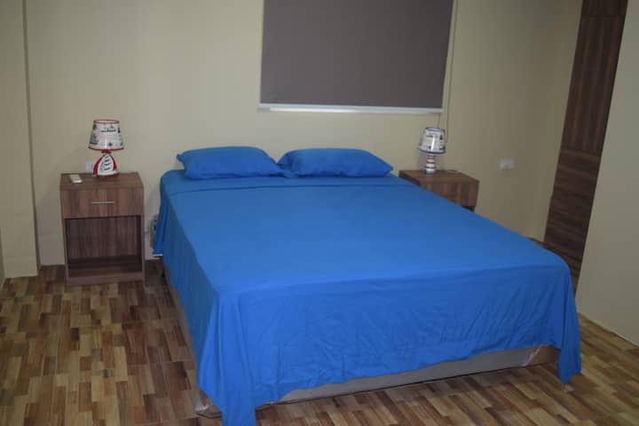 Chambre 2 avec sa propre salle de bain
