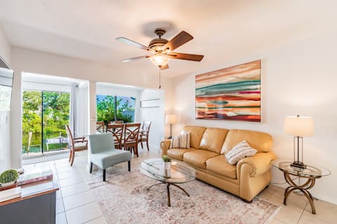 Waterfront 2/1 Apt in heart of Palm Harbor/Ozona