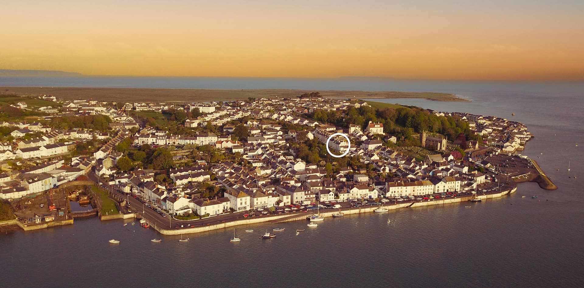 Fully Renovated & Stylish Captains Cottage