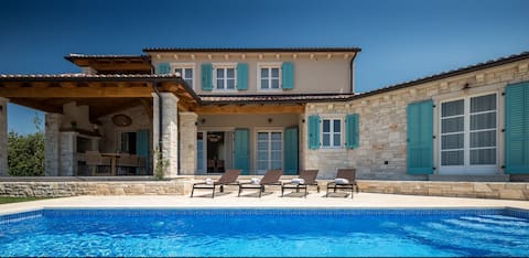 Luxury Villa Julia with Breathtaking Sea View