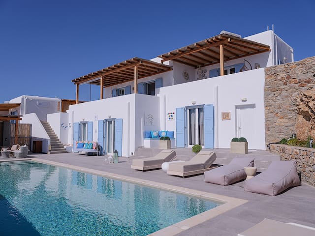 Villa Chara with Private Pool and Sea View