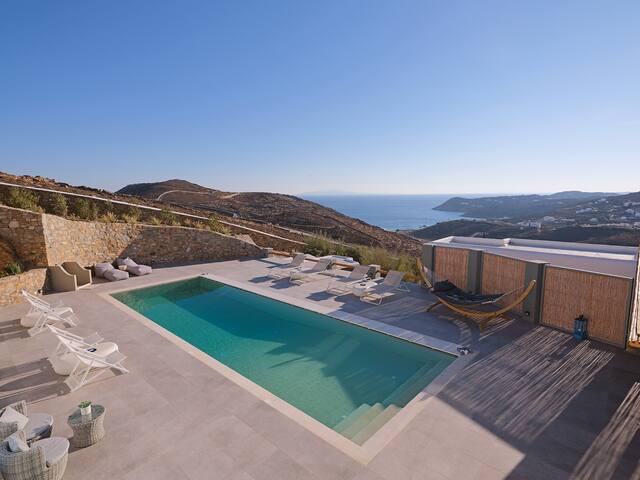 Villa Chara with Private Pool and Sea View gallery image 3