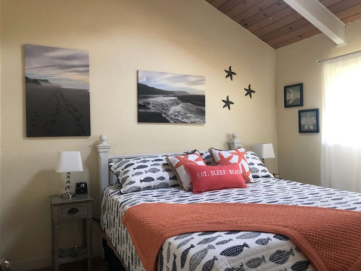 ห้องนอนที่ 2 เตียงคิงไซส์