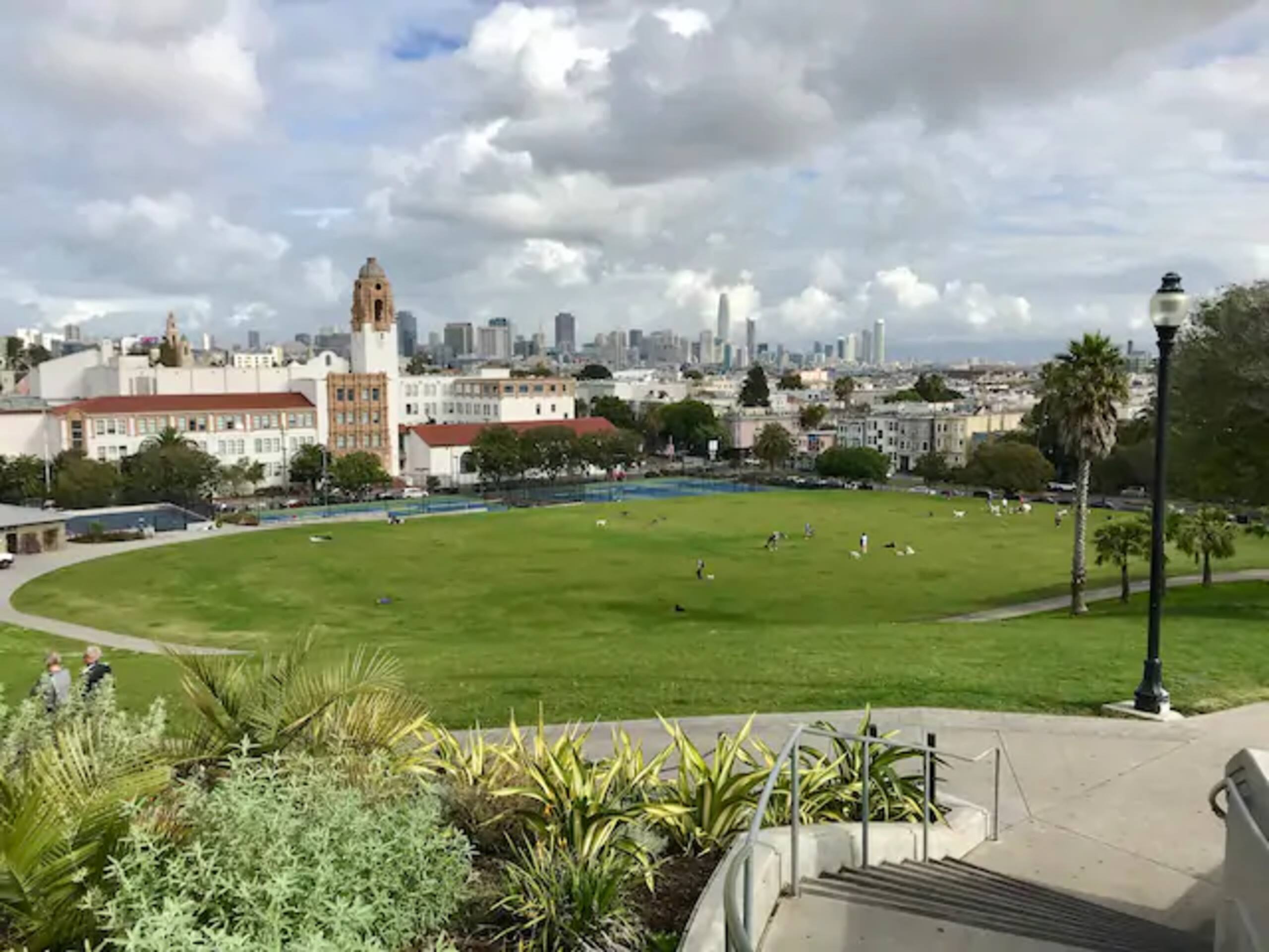 Home in San Francisco · ★4.91 · 3 bedrooms · 3 beds · 2.5 baths - Image 61