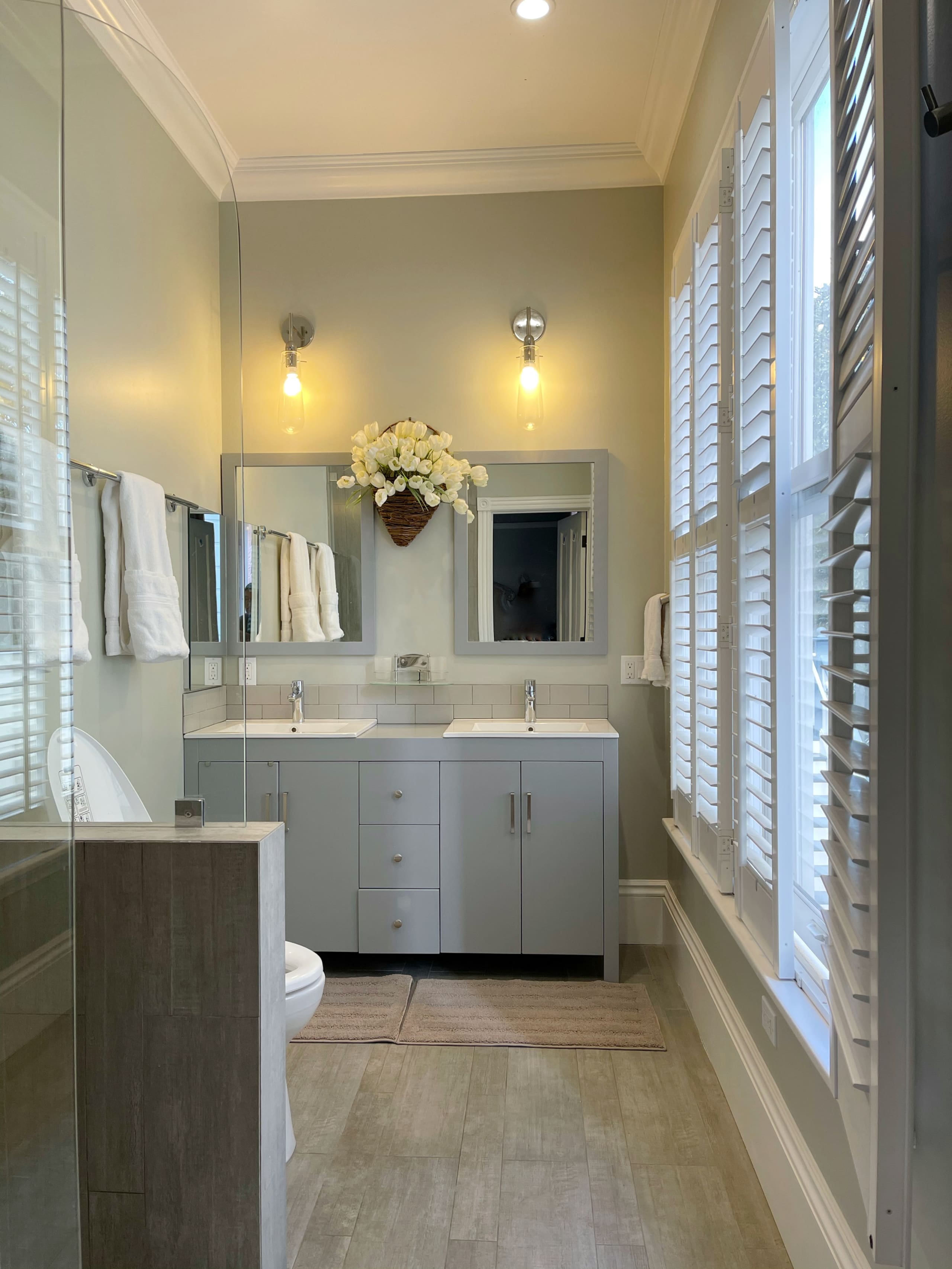 Home in San Francisco · ★4.91 · 3 bedrooms · 3 beds · 2.5 baths - Image 23