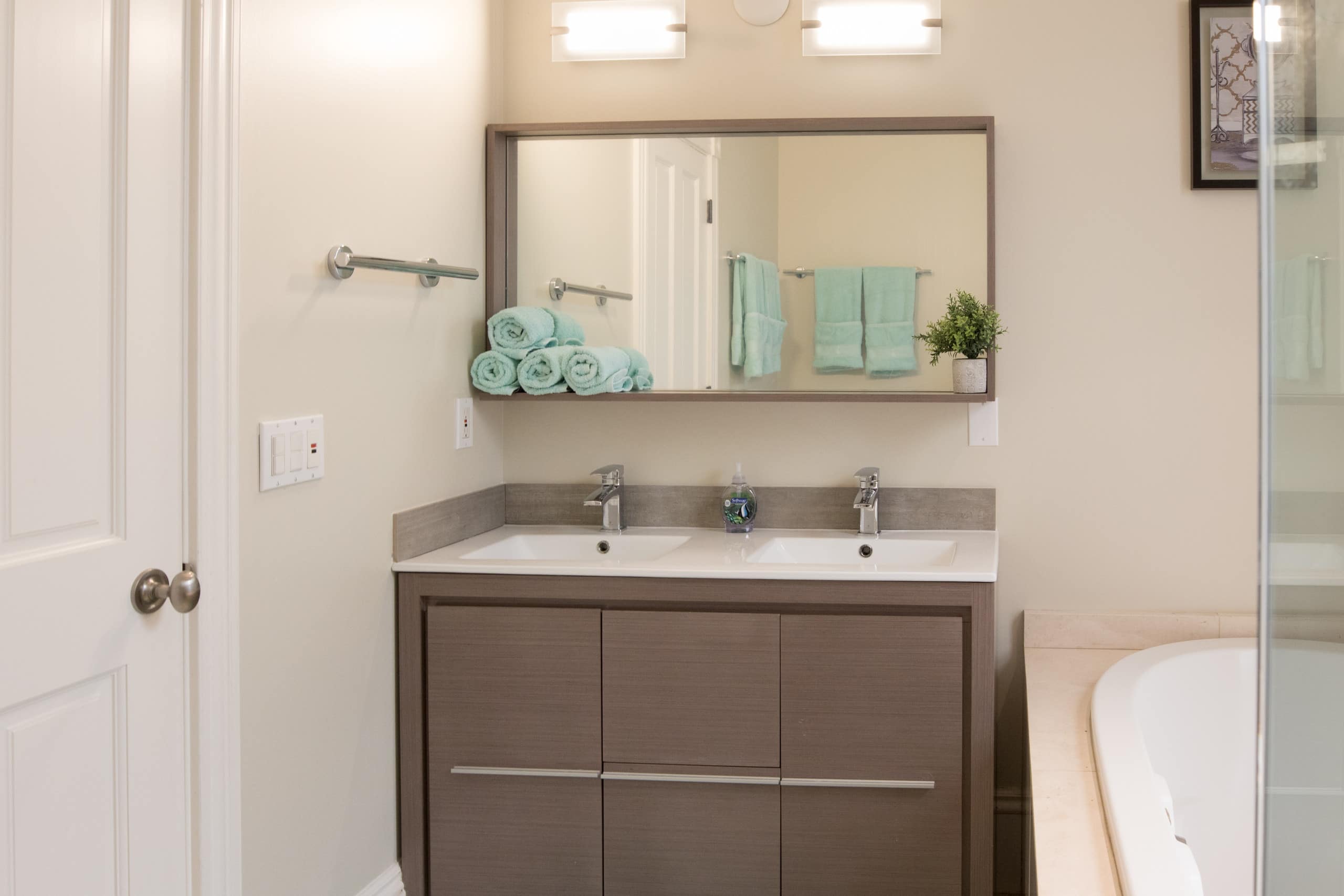Home in San Francisco · ★4.91 · 3 bedrooms · 3 beds · 2.5 baths - Image 28