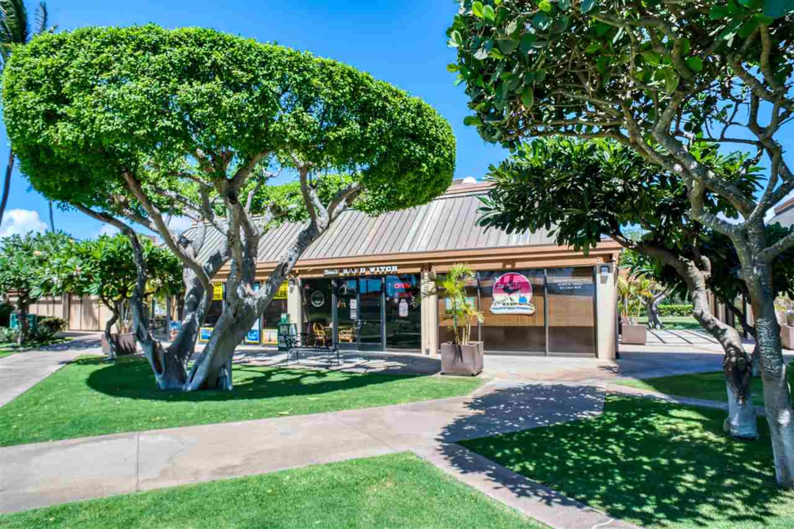 Condo in Kihei · ★4.86 · 1 bedroom · 2 beds · 1 private bath - Image 14