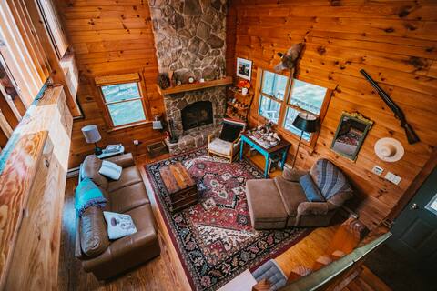 Peaceful Escape: Families, Couples, and Doggies!