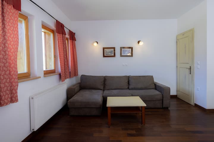 Attic Apartment On The Slopes: Ski-in/out - Mojstrana