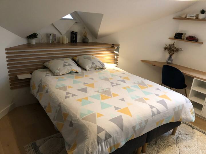 Bedroom 5 : 1 double bed