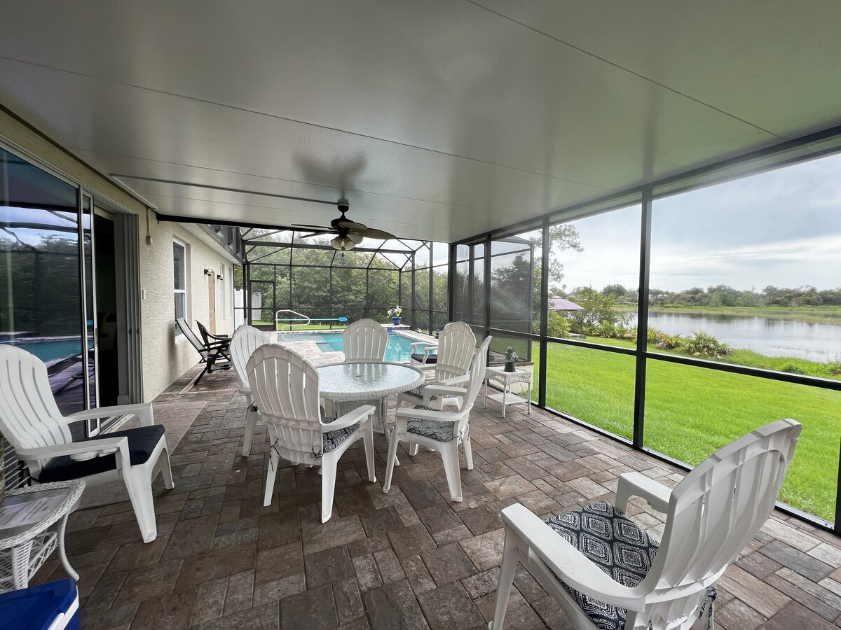 Executive Lake House w/Solar Heated Saltwater Pool Houses for Rent in
