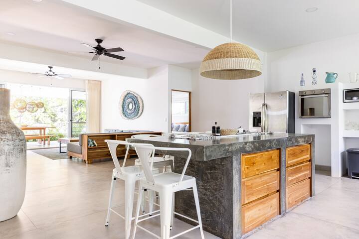 Villa Ananda (Entire 5-Bedroom Villa)