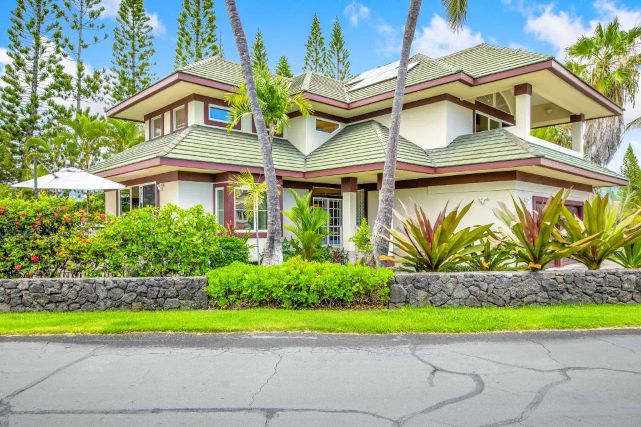 Home in Kailua-Kona · ★5.0 · 3 bedrooms · 3 beds · 3 baths - Image 1