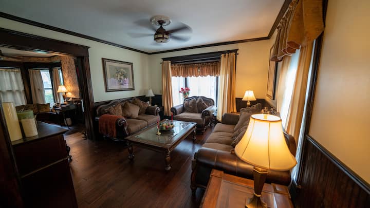Grand Victorian - Easy Walk To Trail, Food & Shops - Youghiogheny River Lake, PA