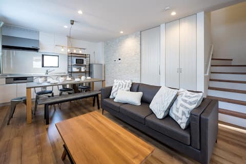 [Newly built house II] Very popular and great value for 3 or more people! 4-minute walk from Takasak