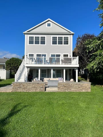 Double lot walk to beach 5 bed 7 bath, large yard