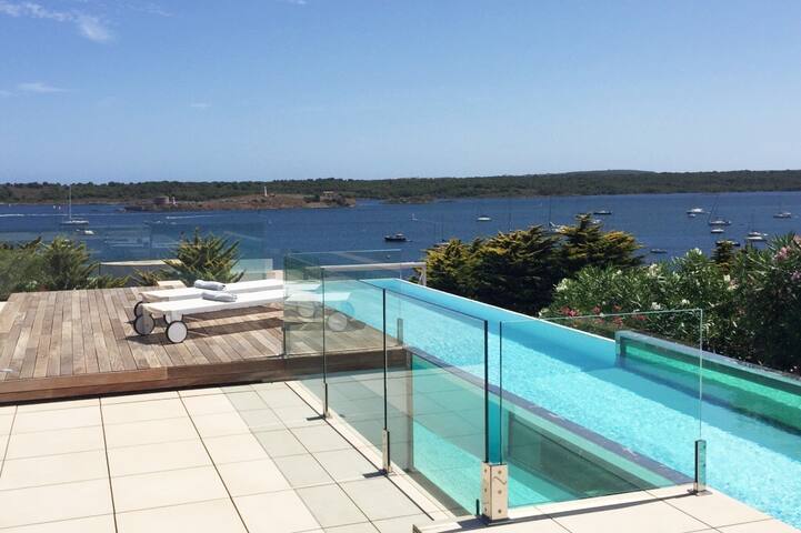 THE PERFECT RETREAT IN A STUNNING LOCATION. gallery image 4