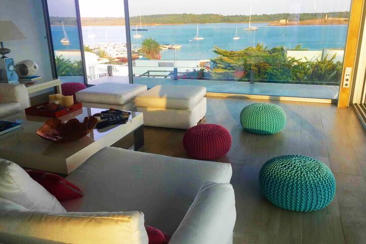 THE PERFECT RETREAT IN A STUNNING LOCATION. gallery image 5