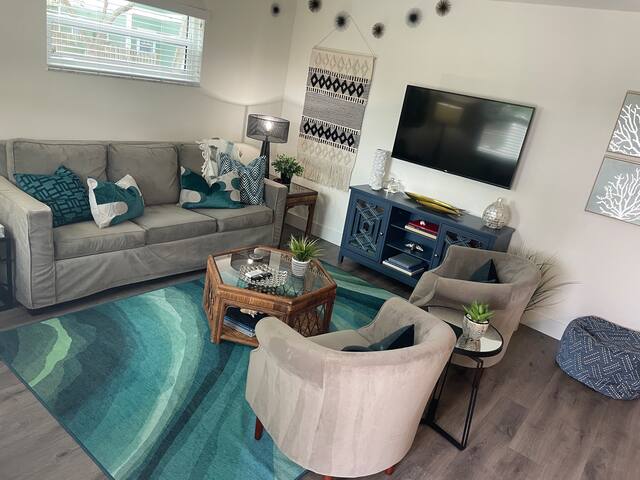 El Tropicale managed Airbnb listing 1